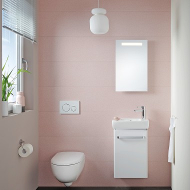 Mała łazienka dla gości z umywalką Selnova Compact i wiszącą toaletą